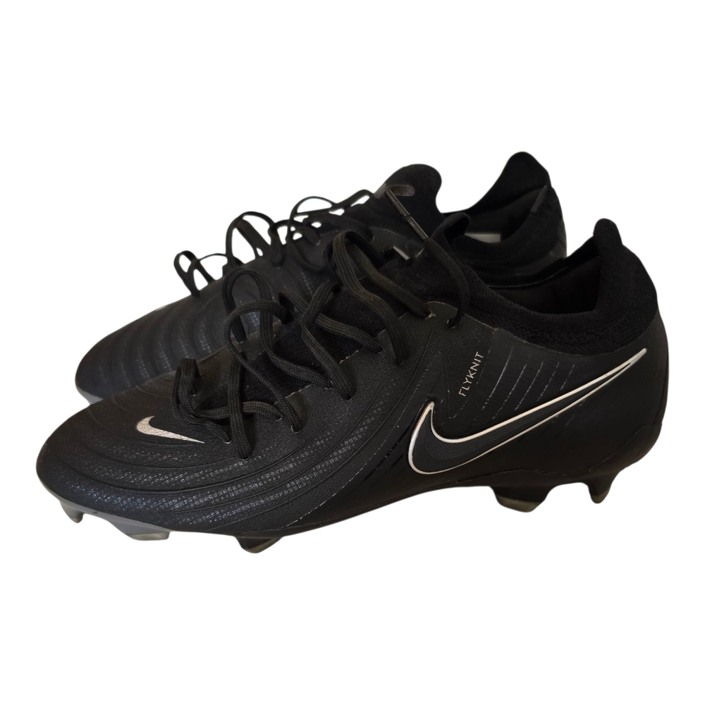 Nike Men's Black and Silver Athletic Cleats - Picture 5 of 5